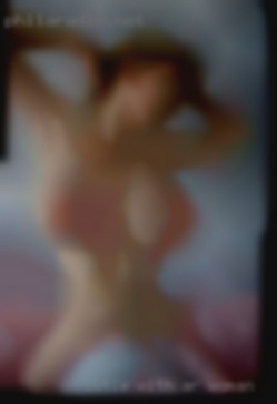 Cutie with a booty AR woman need to fully cum.